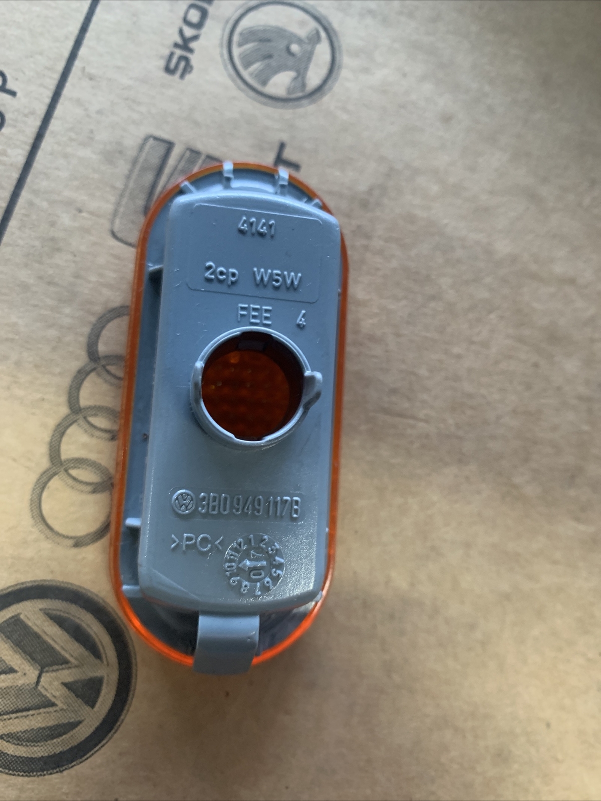 3B0949117B FLASHING YELLOW SIDE LIGHT INSTALLATION FRONT LEFT FRONT