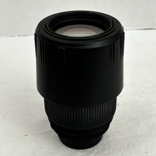 Sigma 70-300mm D f/4-5.6 APO DG Macro Super II Lens with Hood and Case Tested - Picture 10 of 10