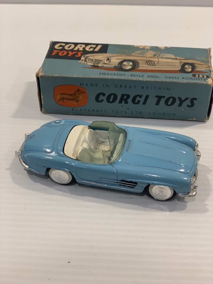CORGI TOYS 303 MERCEDES BENZ 300 SL OPEN ROADSTER 1/43 SCALE MADE