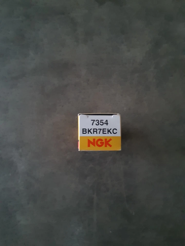 BOUGIE ALLUMAGE NGK BKR7EKC - Photo 2/3