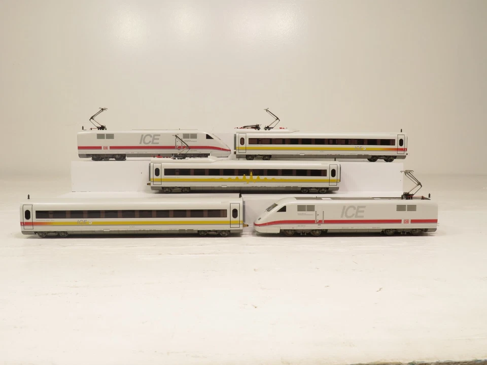 Marklin 39710 HO Digital Ice S Rail Car 5 Car Set Series DB LN - Image 2 of 4
