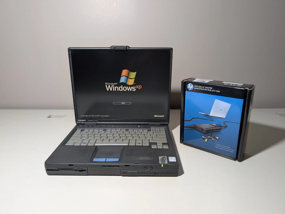 Compaq Armada 15" | Pentium III 512MB 80GB HDD | Win98 + XP Vintage 1999 Belleza Foto 2 de 4