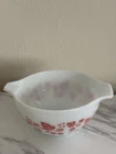 New ListingVintage Pyrex White & Pink Gooseberry 441 Cinderella Nesting Bowl 1 1/2 Quart