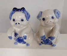Hand Painted Delft Blue Salt Pepper Shakers Pigs Unmarked
