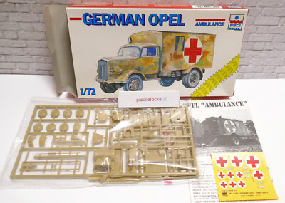 ESCI 8342 German Opel Ambulance  Bausatz 1:72 (24321)