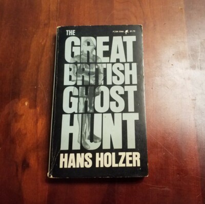 The Great British Ghost Hunt by Hans Holzer PB 1st Barnes & Noble Printing 1976
