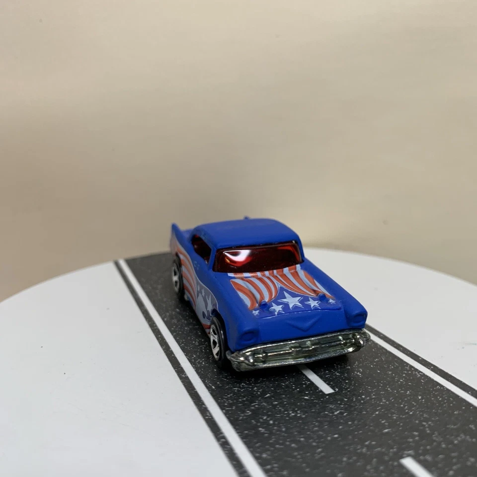 2004 Hot Wheels Star Spangled 2 #125 1957 Chevy Hel Air Hardtop Blue Matte w/5sp - Image 4 of 4