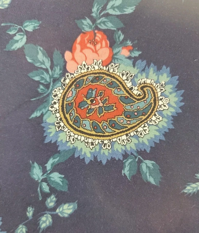 Alexander Henry Paisley 蓝色花卉棉 2 码 — 第 2/3 张图片