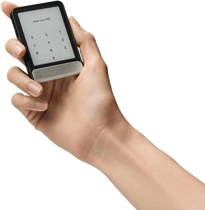 Ledger Flex - Experience the first ever EINK crypto Wallet - Image 4 of 4