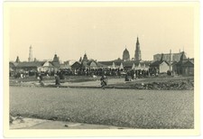 Orig. Foto Bevölkerung Frauen bei Markt an orthodoxe Kirche CHARKOW Ukraine 1941