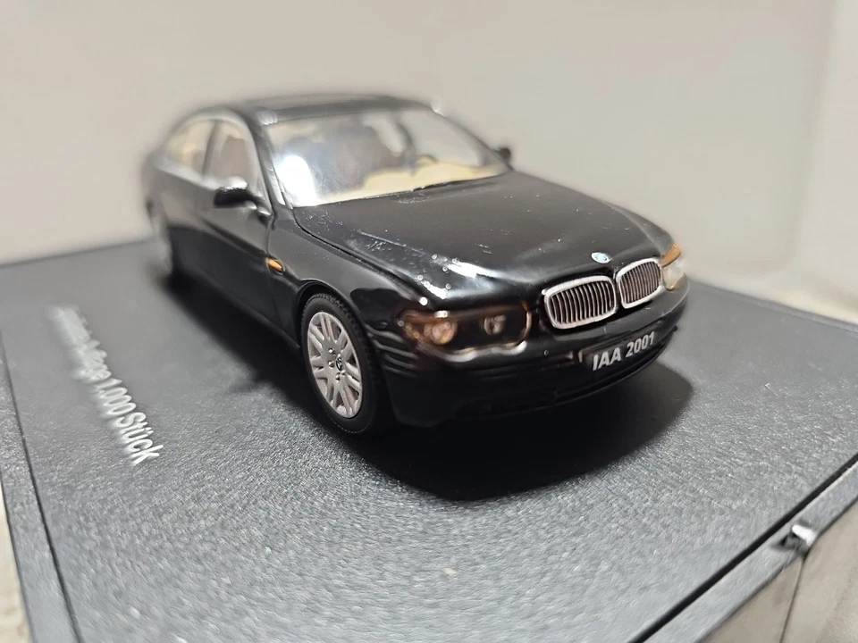Minichamps 1/43 BMW Serie 7 E65 Toledoblau concesionario pedido especial 1 de 1.000 unidades Foto 2 de 4