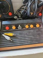 ATARI Flashback 2 Console with BUILT IN GAMES Console Cords Controllers Tested 
