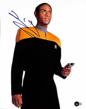 Tim Russ Tuvok Signed Star Trek Voyager 11x14 Photo Beckett Authenticated