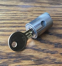 1937~1947 Ford IGNITION LOCK CYL w/KEY vtg 1930s 1940s YALE NORS-