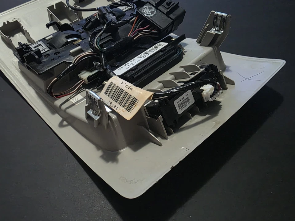 2007-2013 Chevrolet Tahoe Suburban Overhead Console HomeLink Map Lights OEM - Image 3 of 4