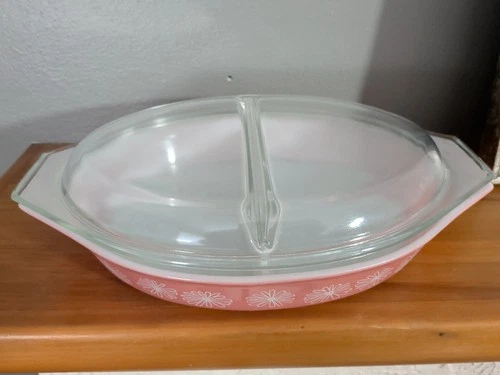 Vintage Pyrex Pink Daisy 1.5 Quart Casserole Dish with Lid 1 ½ Qt. DIVIDED