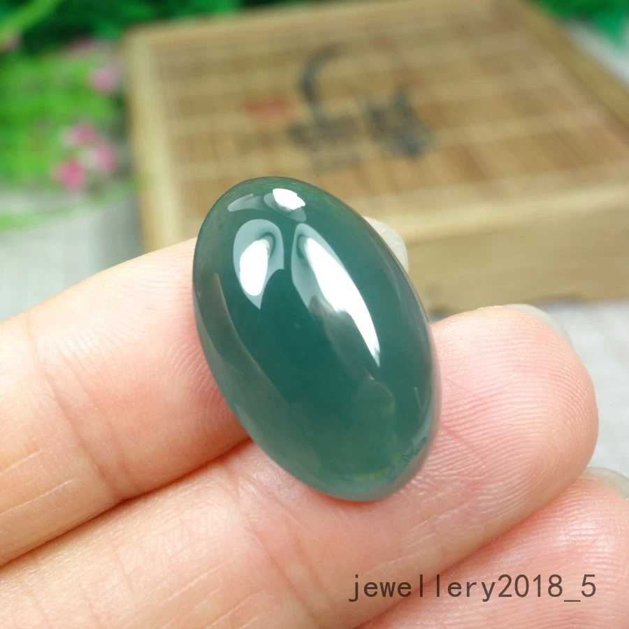 Сертифицированный ледяной зеленый 100% натуральный жадеит нефрит овальный кабошон 鸽子蛋蛋面 戒面 - Изображение 2 из 4