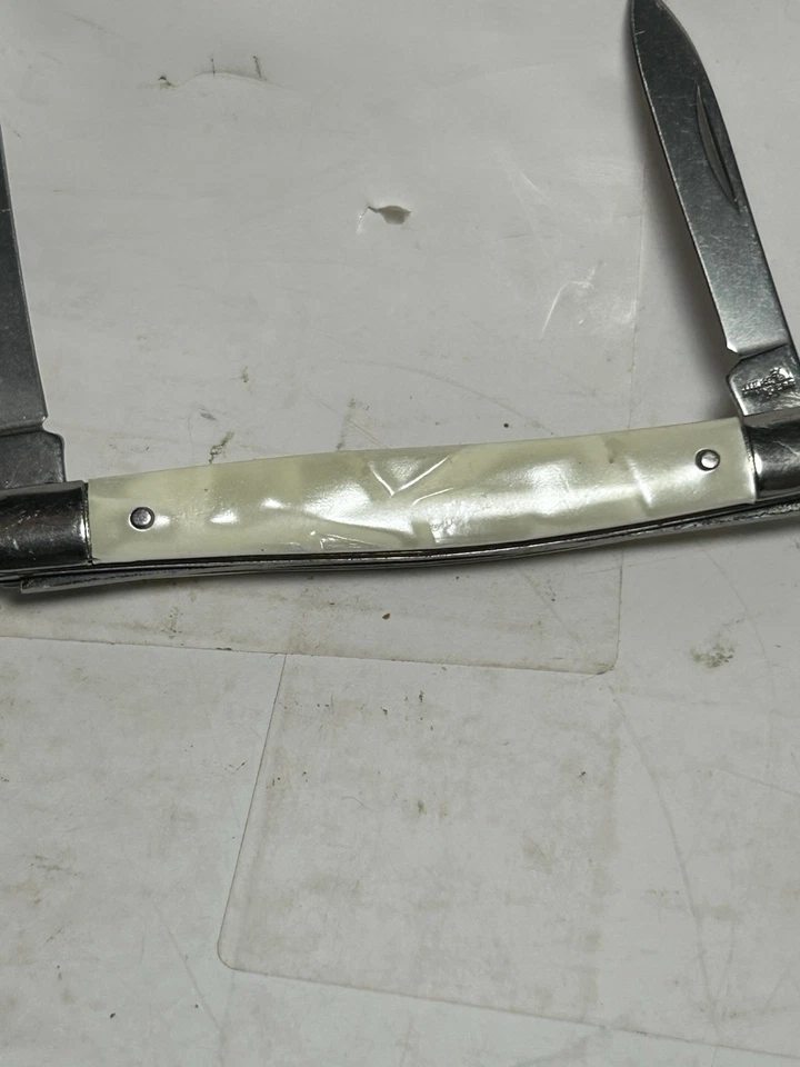 Navaja de Bolsillo Plegable Vintage Imperial Inoxidable EE. UU. 2 Hojas Perla Imitación Como Nueva Foto 4 de 4