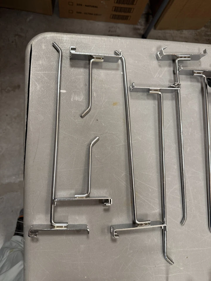 Lote de 110 (8 soportes para gorras de béisbol + 97 ganchos de pared de listones + 4 ganchos de pared de listones para chaqueta Foto 2 de 4