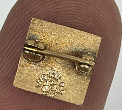 IBM 1/10 10k Gold Pin - 100% One Hundred Percent Club 1976 1977