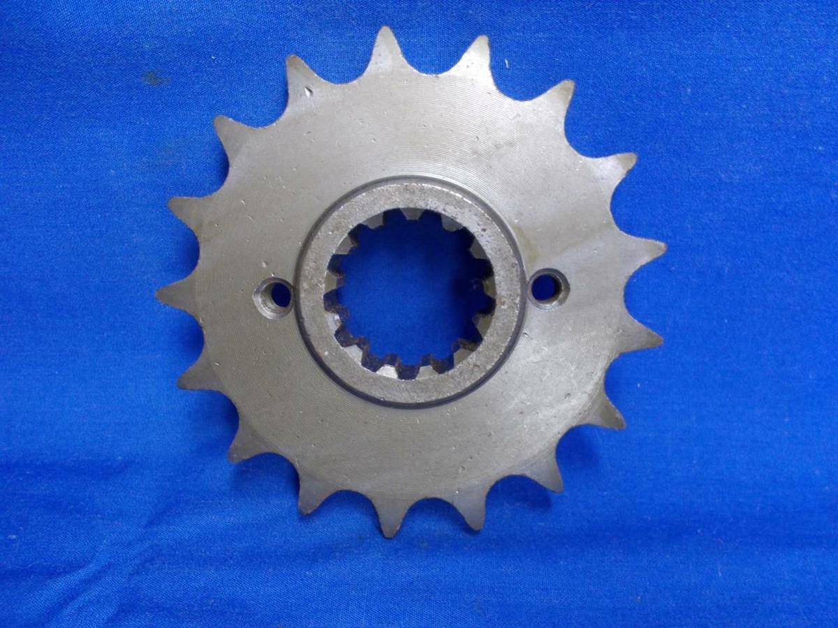 Steel Front Sprocket. 17t x 530. Fits Honda o.e. 23801-438-000. CB
