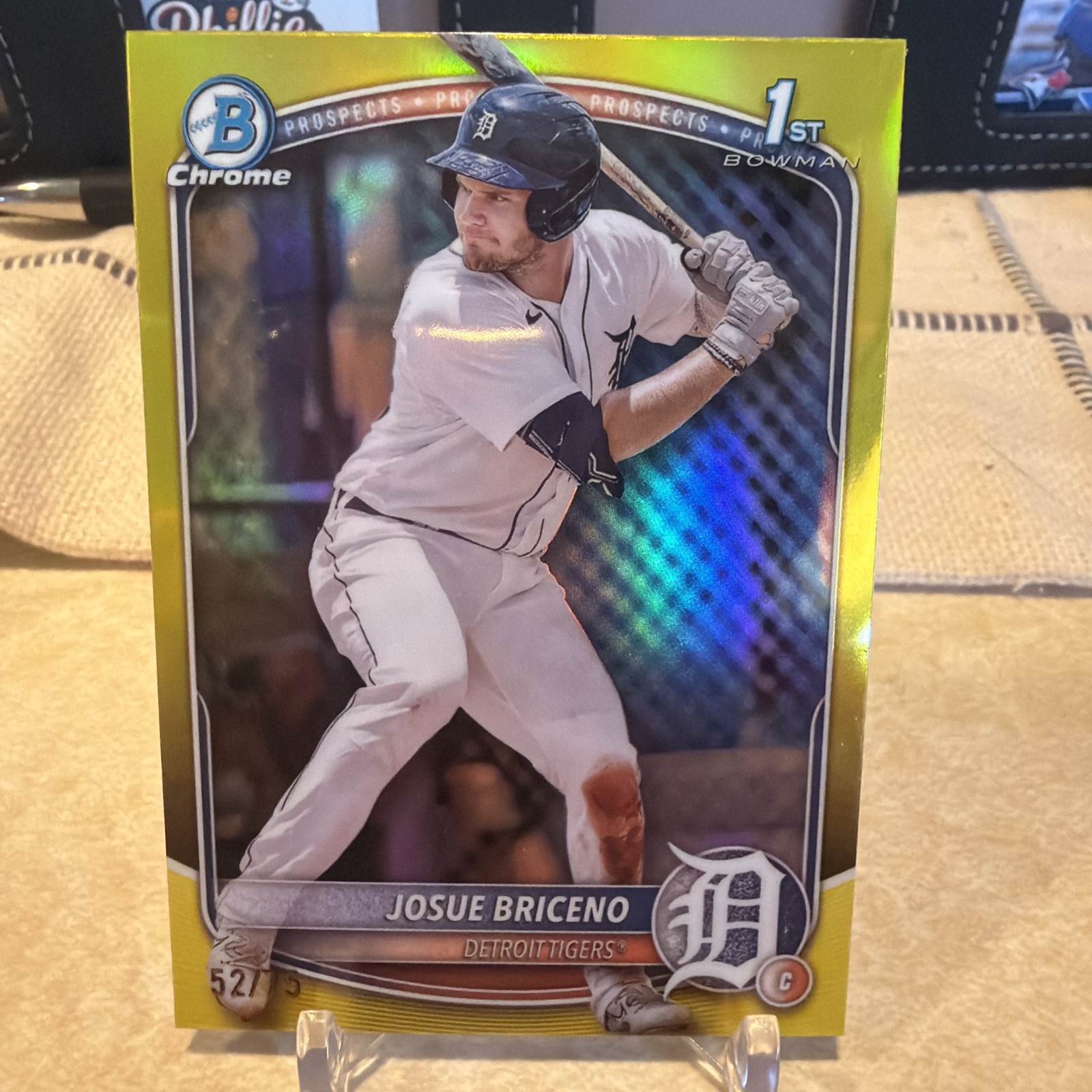 2025 Bowman - Chrome Prospects Josue Briceno #BCP-13 Yellow Refractor /75 (RC)