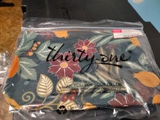Thirty one zipper pouch AM88