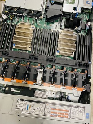 QUANTUM (DELL R640) 2xXeon Silver 4110 2.10GHz 64GB PERC H330mini 10x SFF 100Gbe