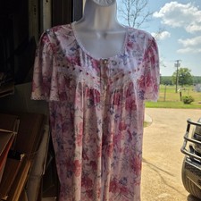 Vintage Lorraine Floral Nightgown Pink Lace Trim Cottagecore Sleepwear Top