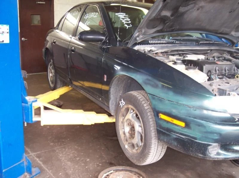 AC Compressor Center Mounted Rear Hose Fits 94-98 SATURN S SERIES 10647766 - Image 4 of 4