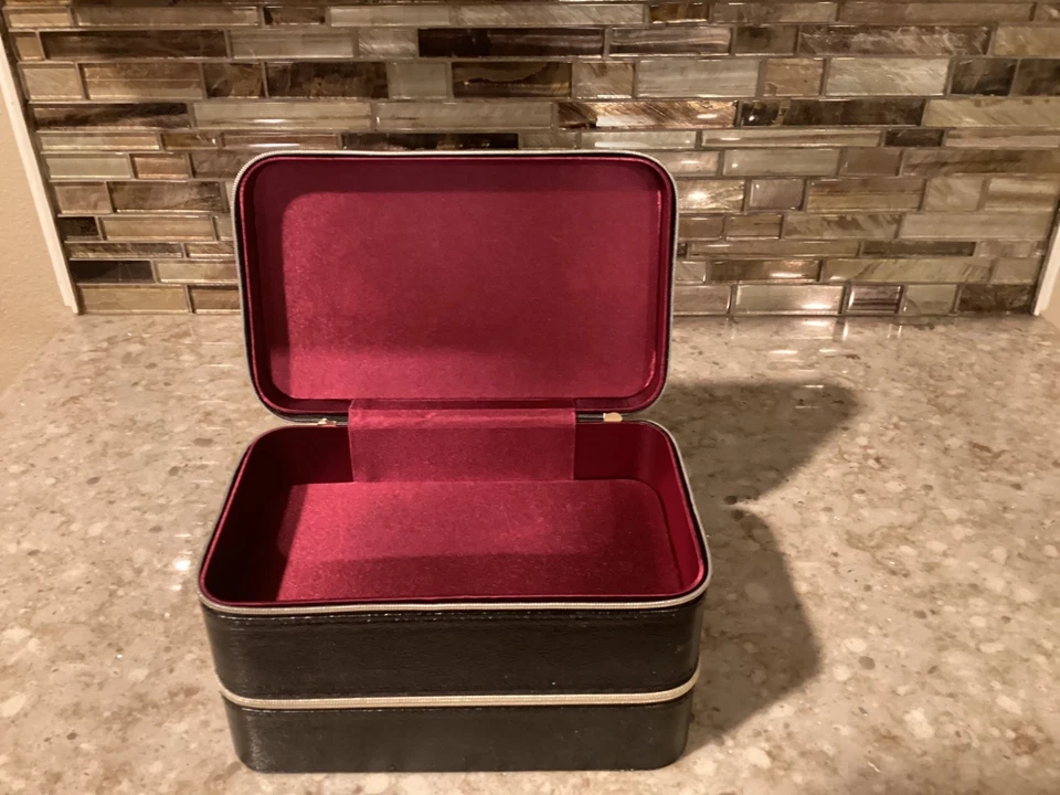 Lancome ~ черный текстурированный чехол для поезда ~ на молнии 2 уровня органайзер для макияжа 9 x 5,5 x 5 - Изображение 2 из 4