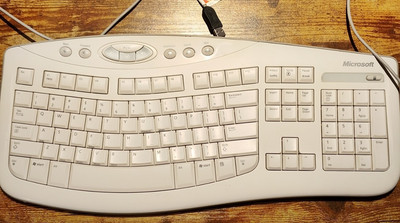 Microsoft Comfort Curve Keyboard 2000
