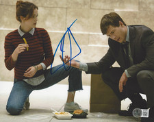 ZOEY DEUTCH SIGNED 'SET IT UP' 8x10 MOVIE PHOTO ACTRESS BECKETT BAS COA