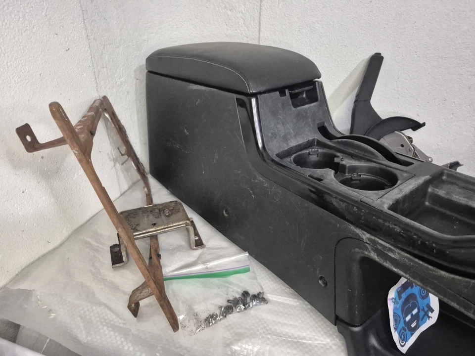 ⭐ 2003-2011 Honda Element SC Center Console Arm Rest Kit OEM ⭐ - Image 2 of 4