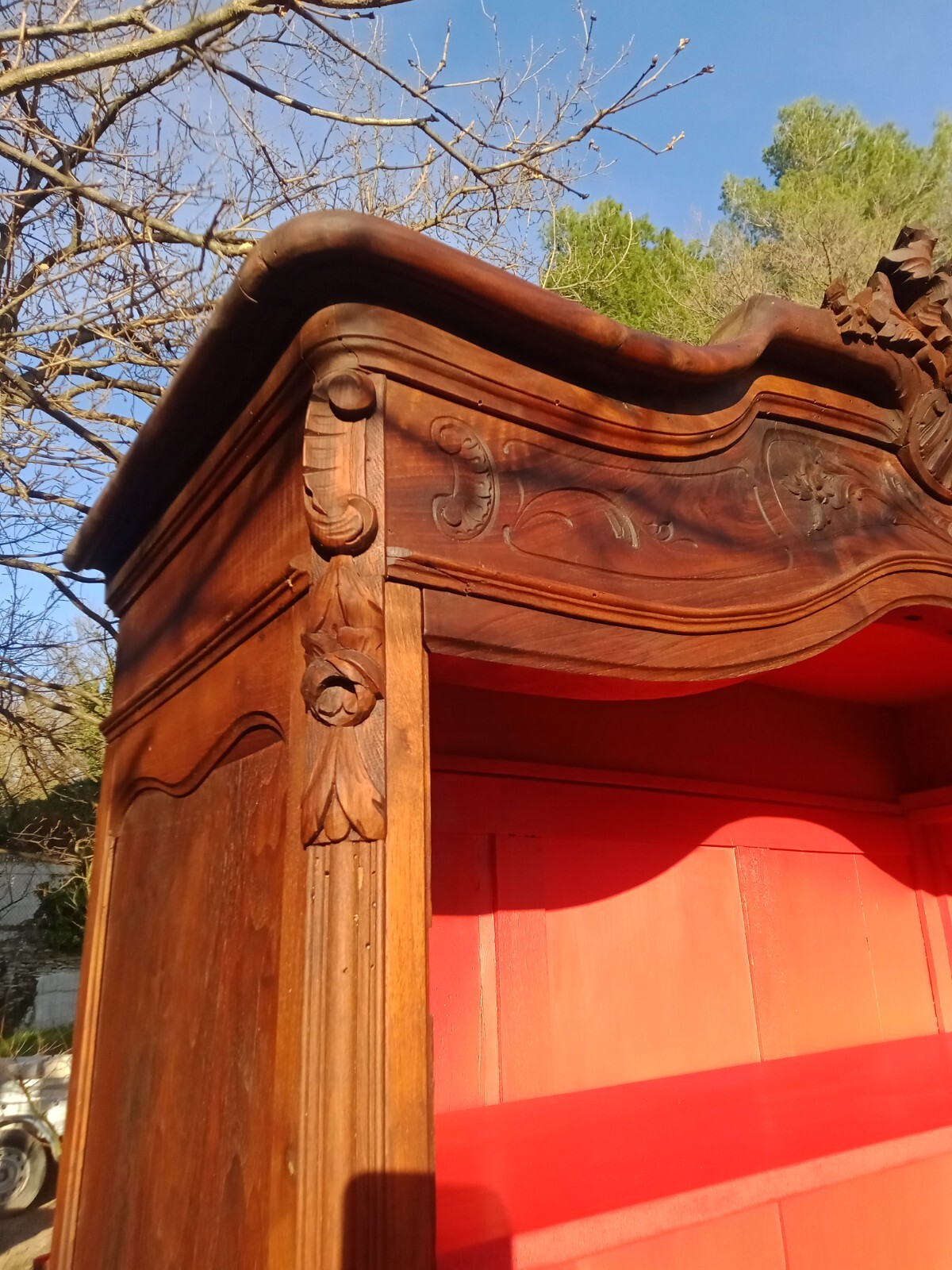 Armoire relookée compacte anti-encombrement pour optimiser les petits espaces - 4