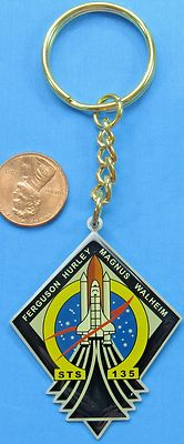 KEYCHAIN Space Shuttle ATLANTIS STS-135 - FINAL MISSION metal vtg NASA