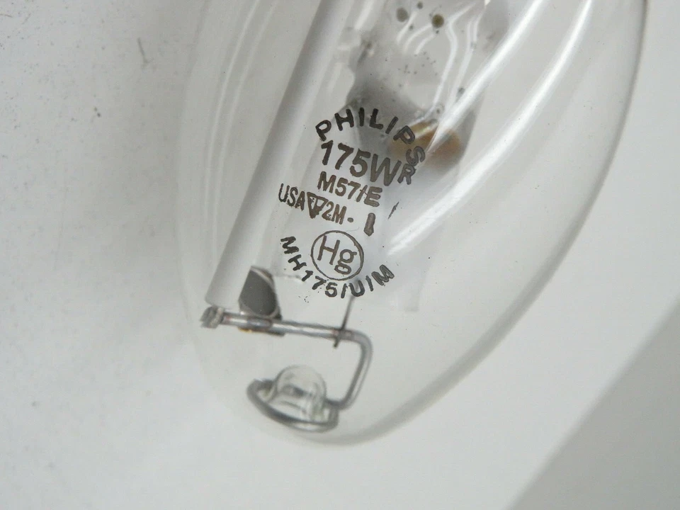 Philips MH175/U/M 175-Watt Metal Halide Light Bulb 175W MED Medium Base M57/E - Image 2 of 4