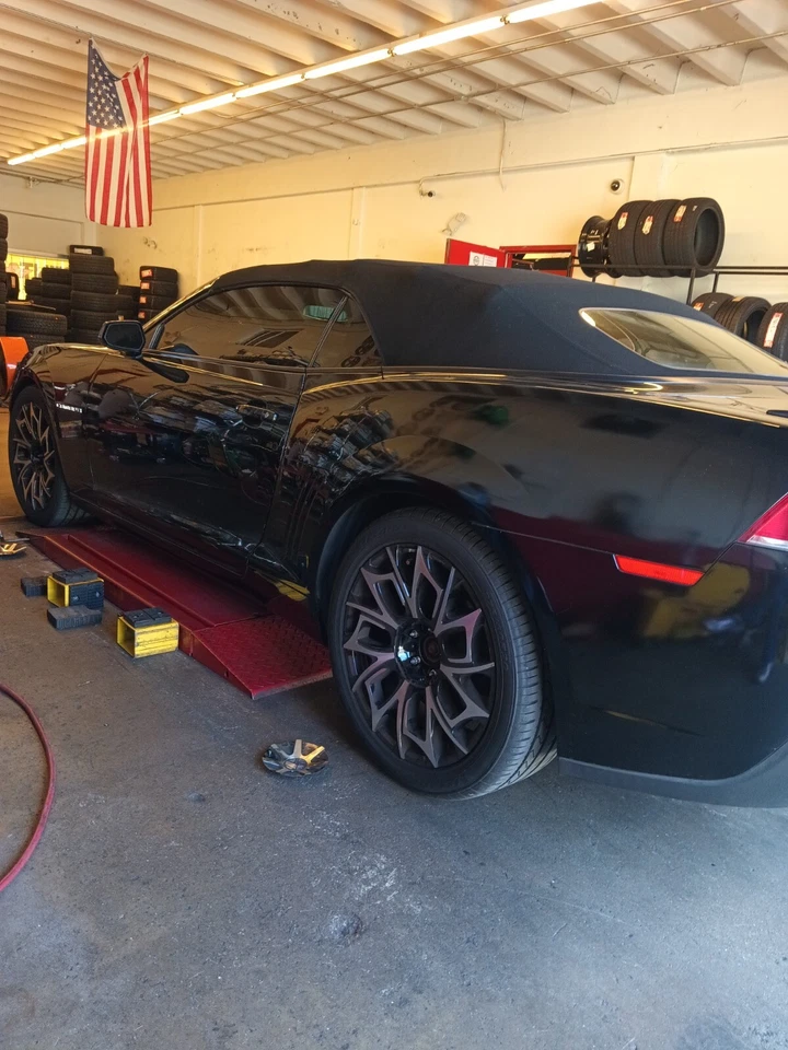 llantas y neumáticos usados de 20 pulgadas Foto 2 de 3