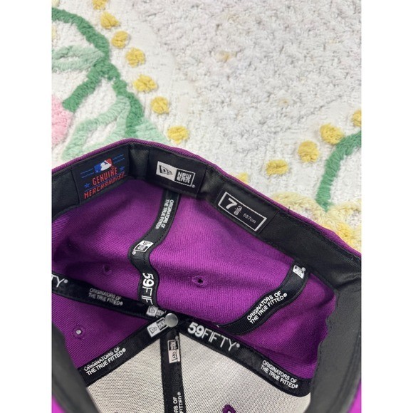 New Era 59FIFTY Milwaukee Brewers Purple Baseball Cap Size 7 3/8 Fitted