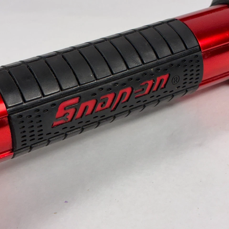 Snap-On Tools 9.5 Inch Red Billet Aluminum Anodized Flashlight 2 'C' Batteries - Image 3 of 4