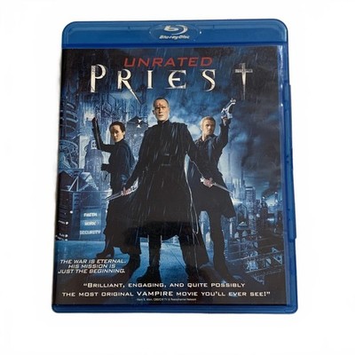Priest (2011) Unrated Blu-ray w/ Case Cover Art Insert Paul Bettany