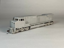 Athearn ATH77997 - Undecorated Dash 9-44CW - DC - kit