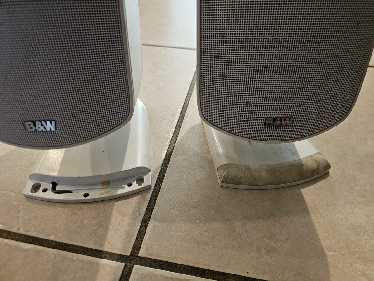B&W LM1 スピーカー　Bowers & Wilkins Bowers & Wilkins B&W LM-1 Leisure Monitor Series Home Theater