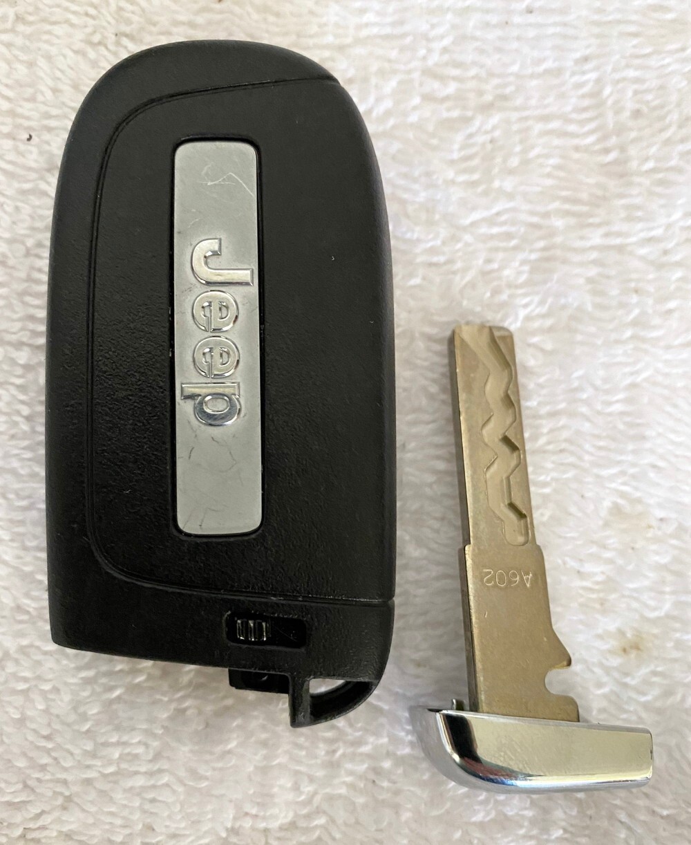2 Remote Smart Key Fob Shell Case 4B For 2015 - 2022 Jeep - Foto 3