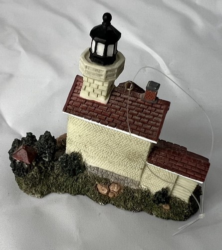 Harbour Lights Grand Traverse Lighthouse Figurine 1990s Country lakehouse - Picture 5 of 9