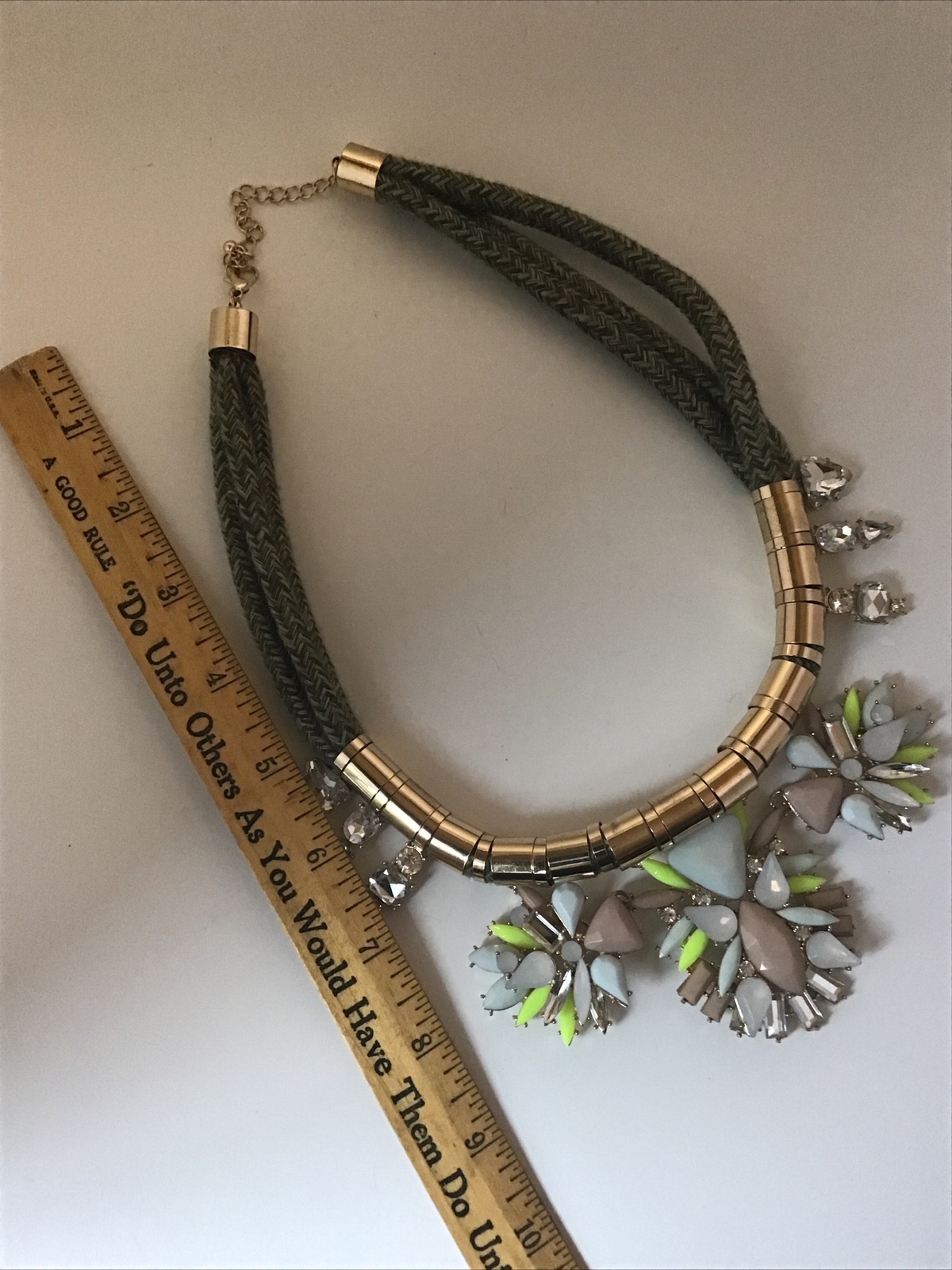 BEAUTIFUL GOLD TONE MULTI-COLORED RHINESTONE STAT… - image 3