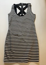 AQUA WOMENS STRIPED BODYCON SHORT DRESS BLACK WHITE MEDIUM BACK SIPPER