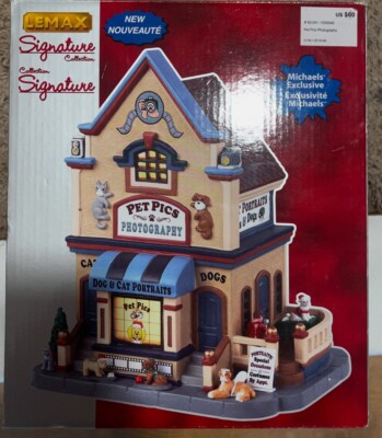 LEMAX SIGNATURE COLLECTION PETS PICS LIGHTED VILLAGE RETIRED