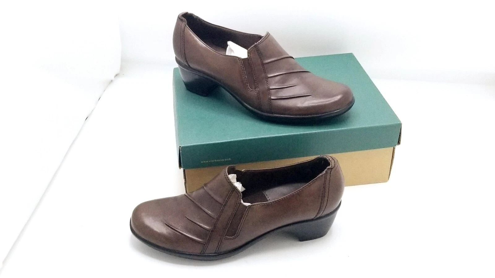 Mocassini Clarks marroni pernice da donna tacchi in pelle taglia 8M nuovi