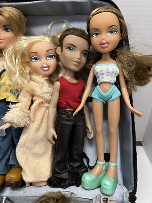 2002 BRATZ Doll Clothing Zip Travel Bag Carrying Case 7 Dolls
